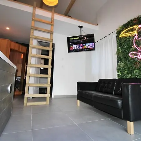 公寓 The Jungle : Tiny House & 布瓦西-圣莱热