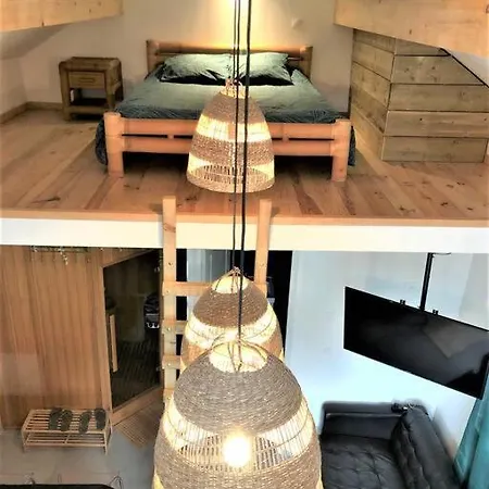 公寓 The Jungle : Tiny House & *